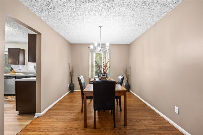 Building Photo - 6 Wavecrest Ct