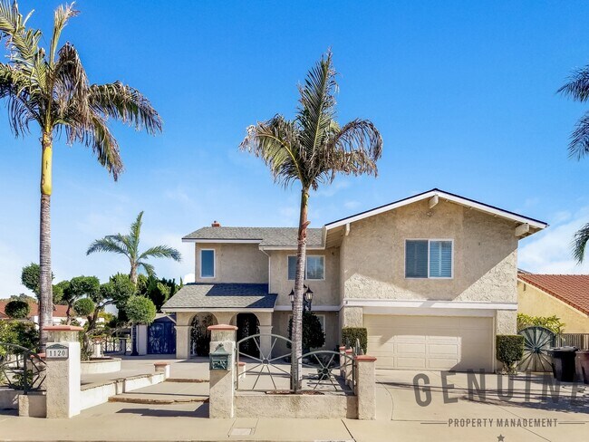 Primary Photo - Spacious and Nicely Updated House With Gre...