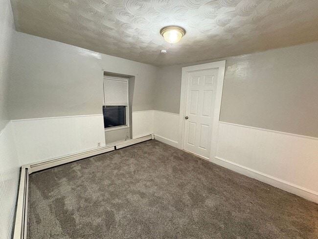 Building Photo - 72 Wales St