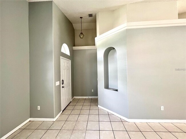 Building Photo - 16708 Glenbrook Blvd