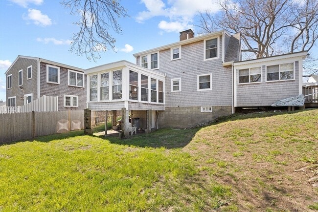 Building Photo - 20 Damon Rd