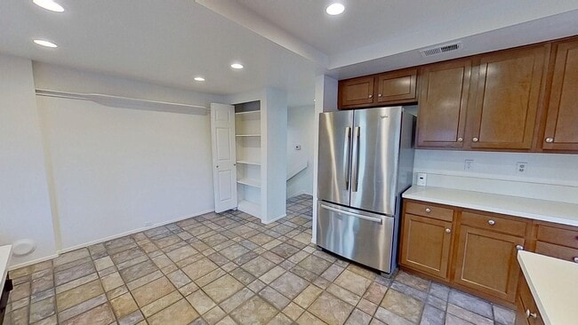 Building Photo - 24652 Vía Raza