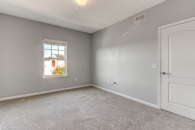 Building Photo - 4982 Key Lime Dr