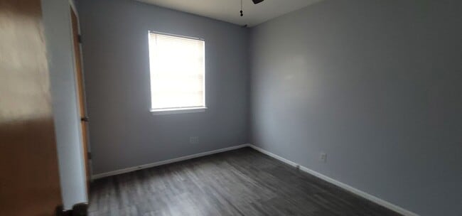 Building Photo - Beautiful and Spacious Home with a Large B...