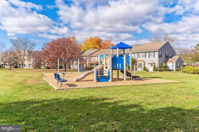 Building Photo - 6103 Red Squirrel Pl