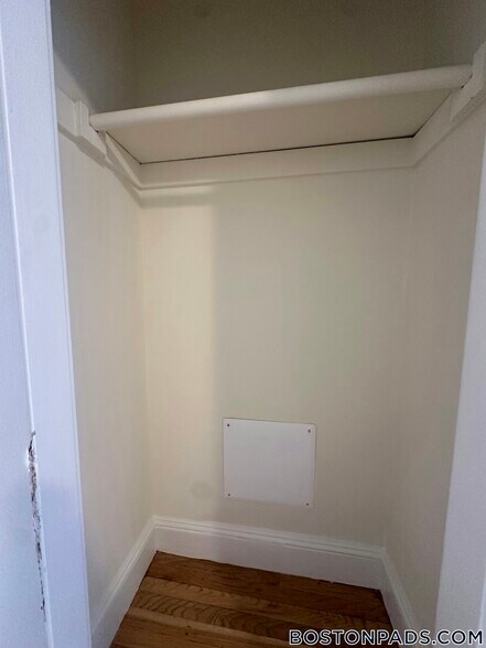 Building Photo - 24 Chauncy St