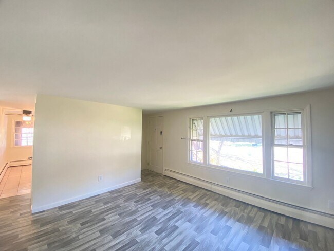 Building Photo - 94 Millville St