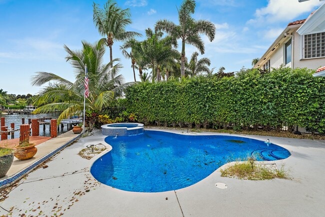 Building Photo - 702 Maritime Way