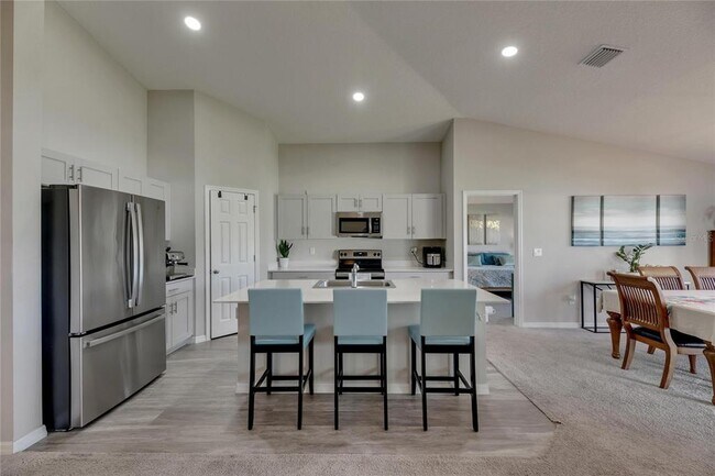 Building Photo - 12696 Tannencrest Dr