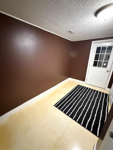 Mud room - 1128 28th St