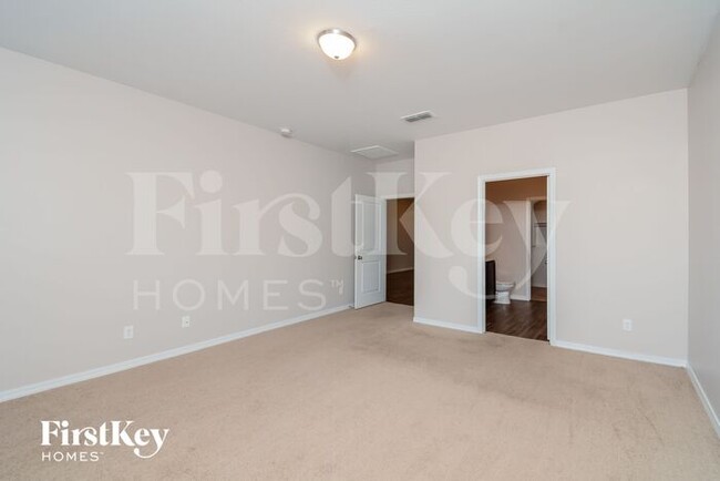 Building Photo - 228 N 199th Ln