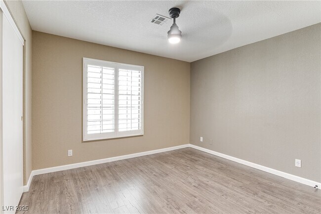 Building Photo - 2629 S Durango Dr