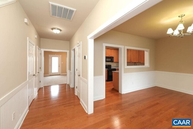 Building Photo - 328 Marquette Ct