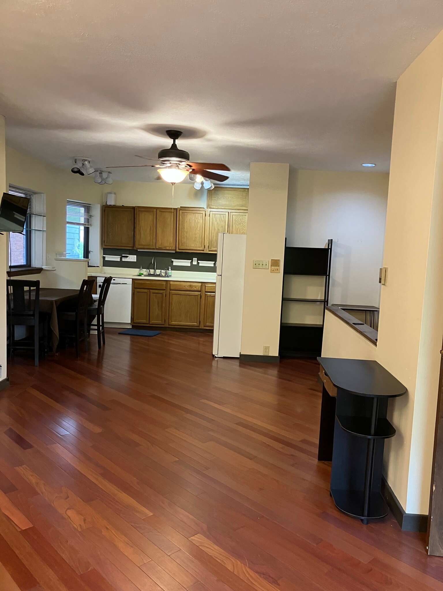 Building Photo - 6344 Aurelia St