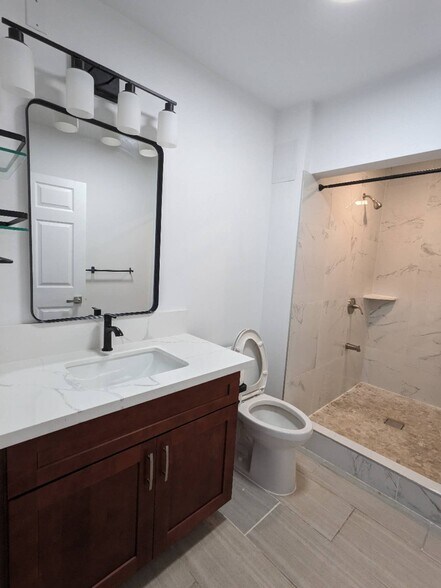 Building Photo - 99-741 Hulumanu St