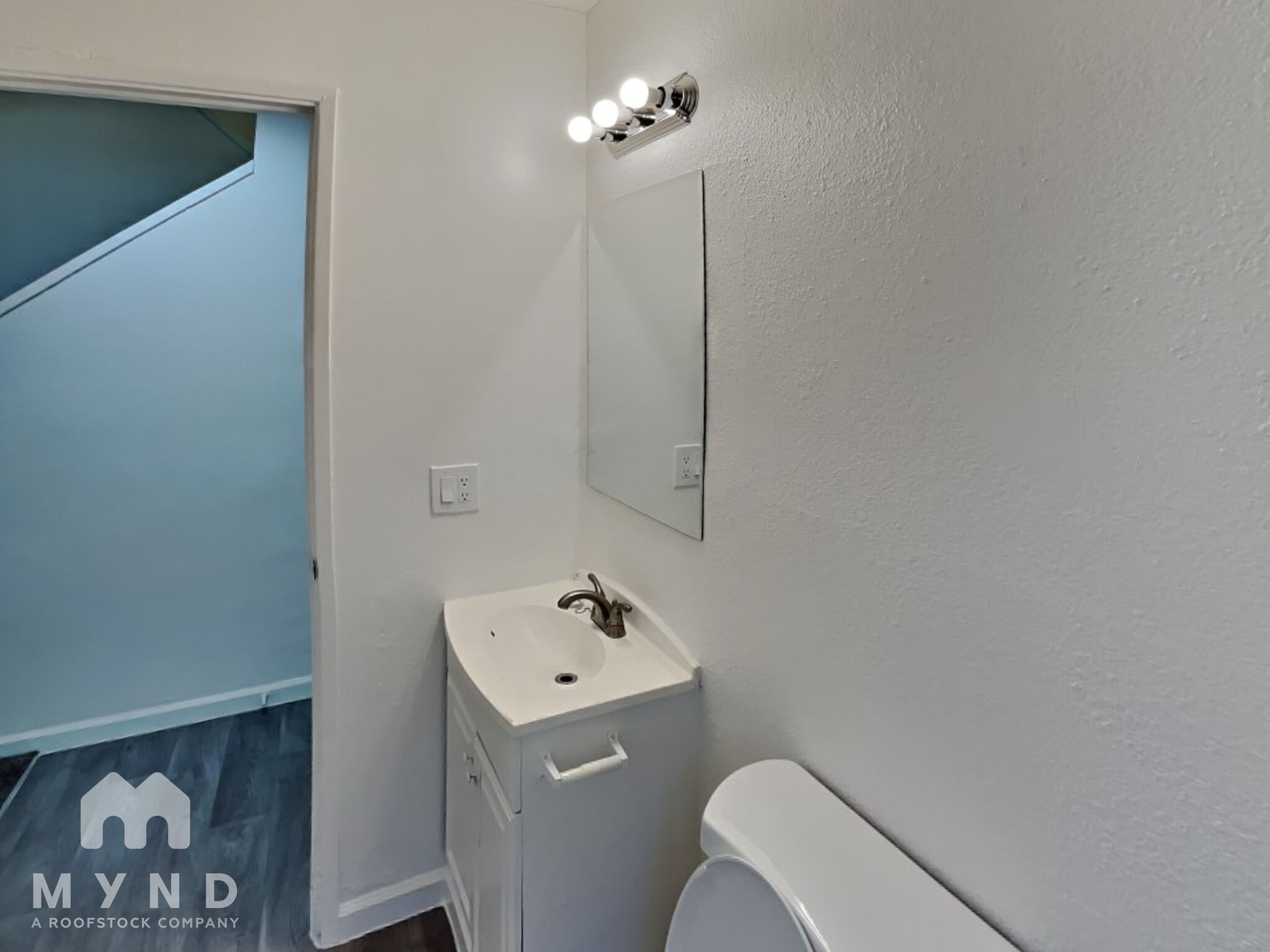 Building Photo - 6290 Bancroft Ave