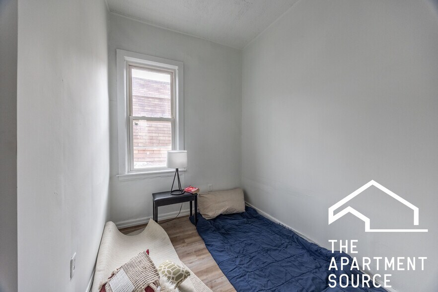 Building Photo - 1626 N Fairfield Ave