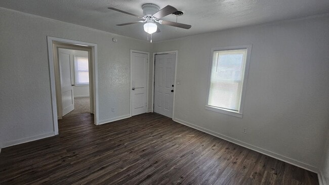 Building Photo - Beautiful Inside