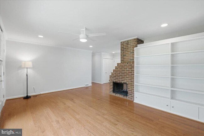 Building Photo - 7414 Inzer St