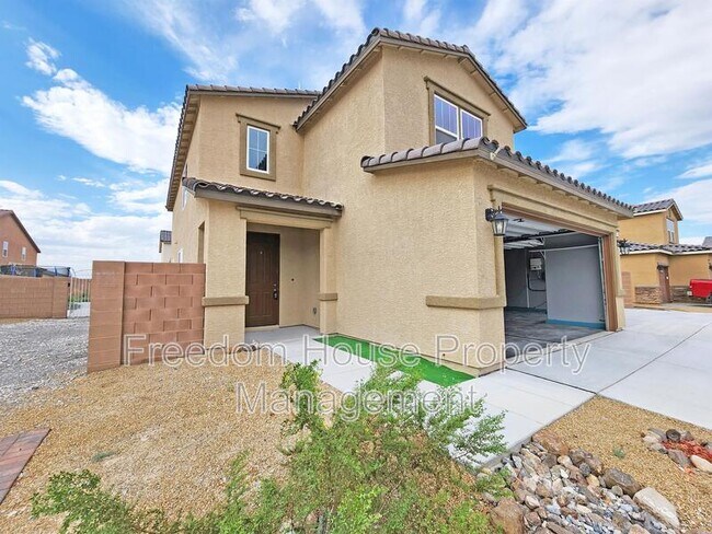 Building Photo - 3821 E Weld Ave