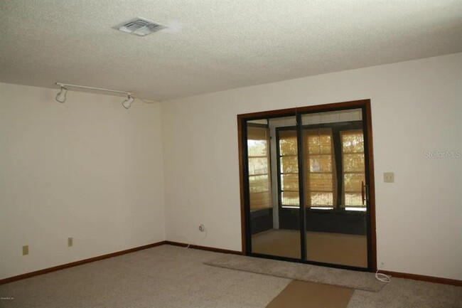 Building Photo - 10030 SW 90th Ct