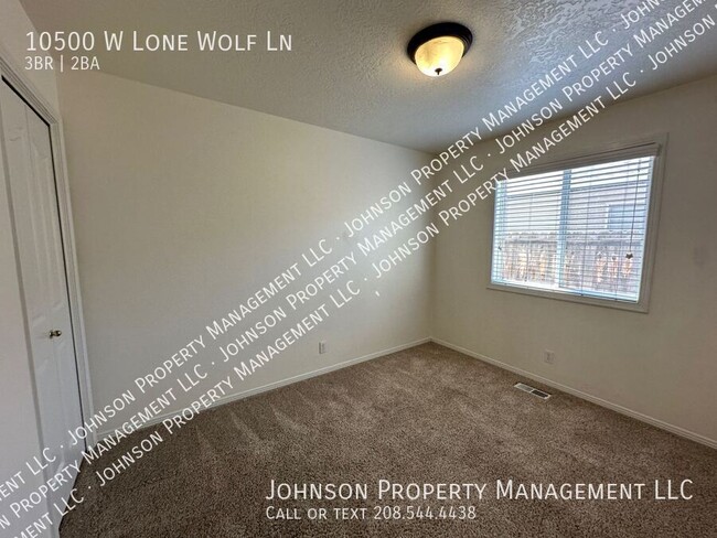 Building Photo - 10500 W Lone Wolf Ln