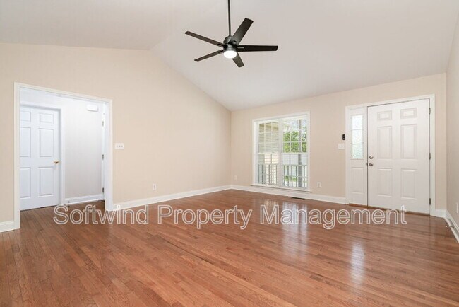 Building Photo - 1803 Red Bird Cir SE
