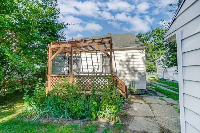 Building Photo - 1132 Brookley Blvd