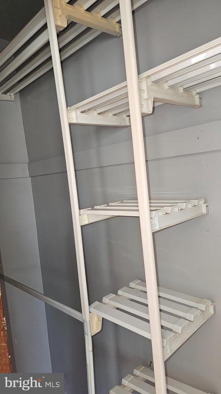 Building Photo - 529 McKinley St