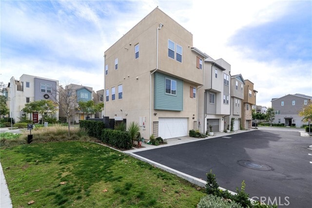 Building Photo - 6 Pony Ct