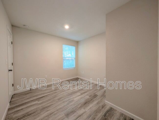 Building Photo - 1016 Spearing St