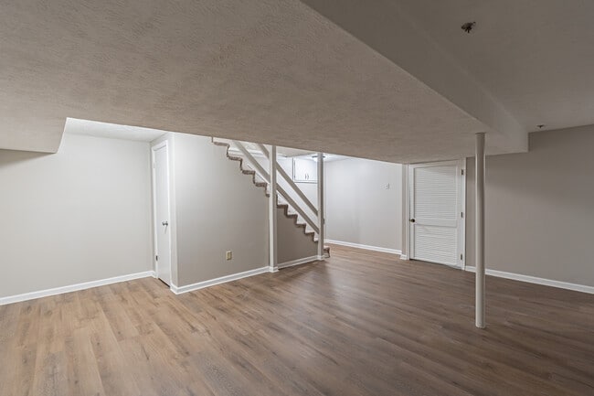 Building Photo - 13103 Lillian St