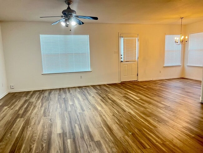 Building Photo - Recent luxury vinyl plank flooring!