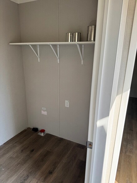 Building Photo - 250 Patriot Ln