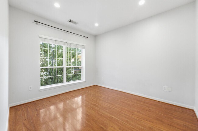 Building Photo - 4551 Strutfield Ln