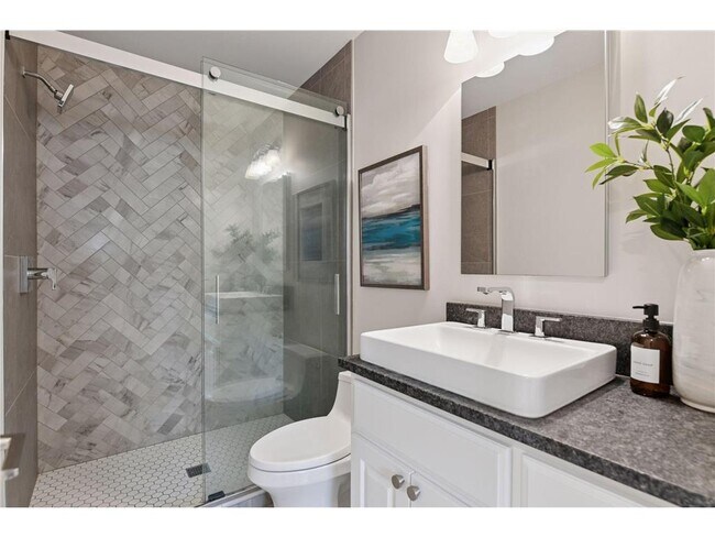 Building Photo - 2462 Lafayette Rd