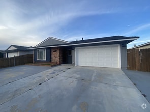 Building Photo - 1810 Thelborn Way