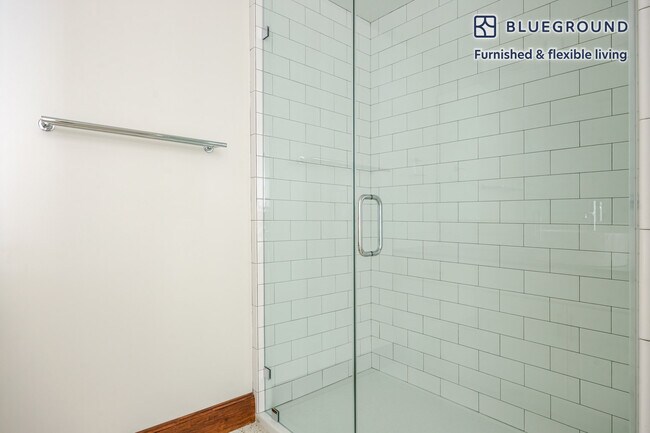 Building Photo - 110 W Ocean Blvd