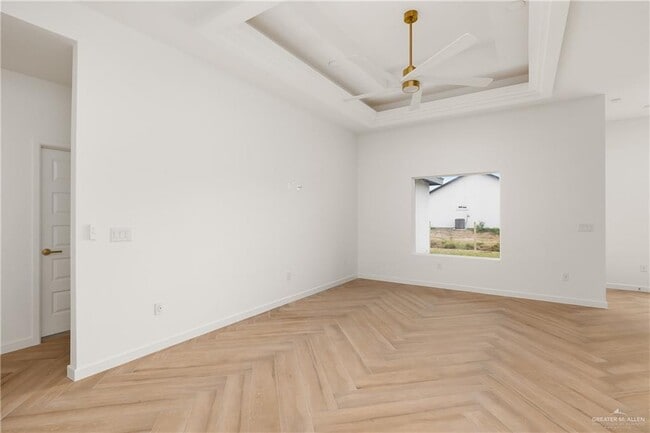 Building Photo - 17 N Revolution St