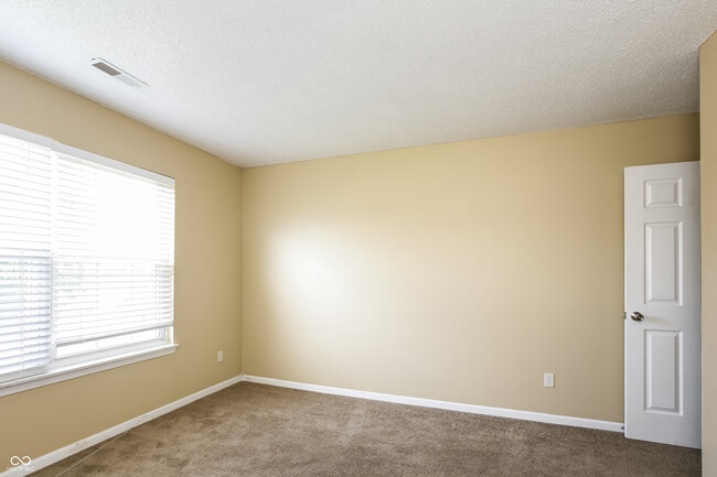 Building Photo - 10313 Cadogan Dr