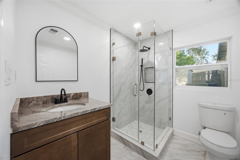 Building Photo - 1908 Macomber Ave