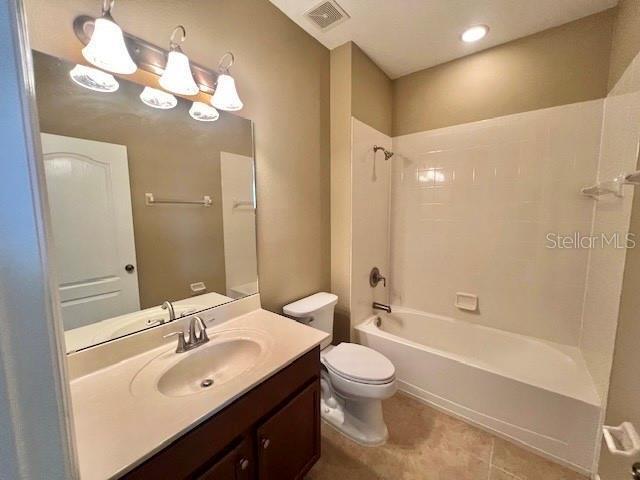 Building Photo - 15247 Montesino Dr