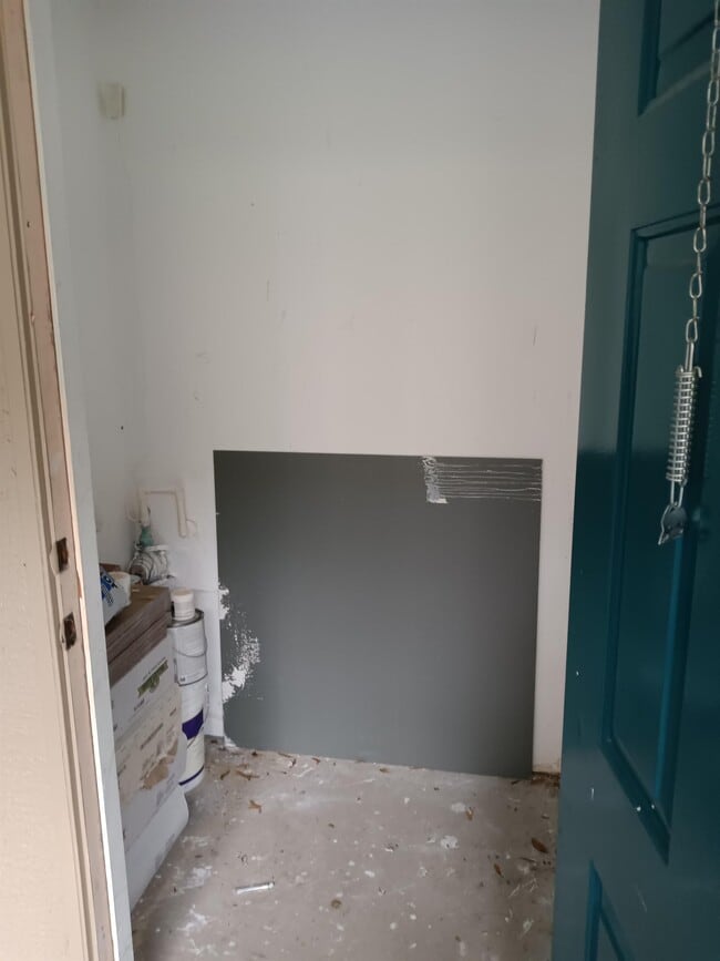 Building Photo - 7330 Westpointe Blvd