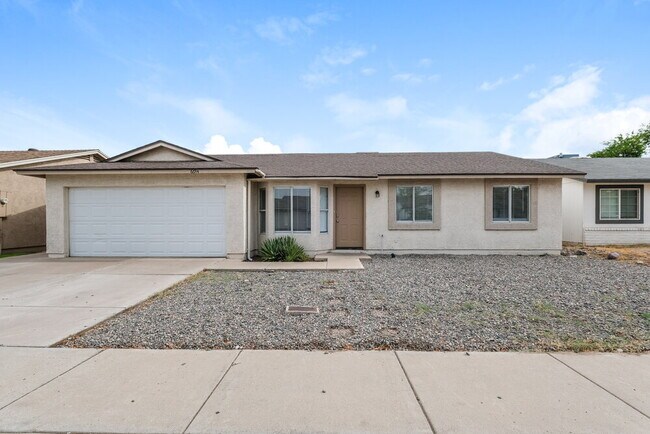 Building Photo - 6634 W Pima St