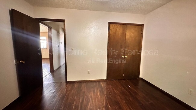 Building Photo - 915 Delmar Cir