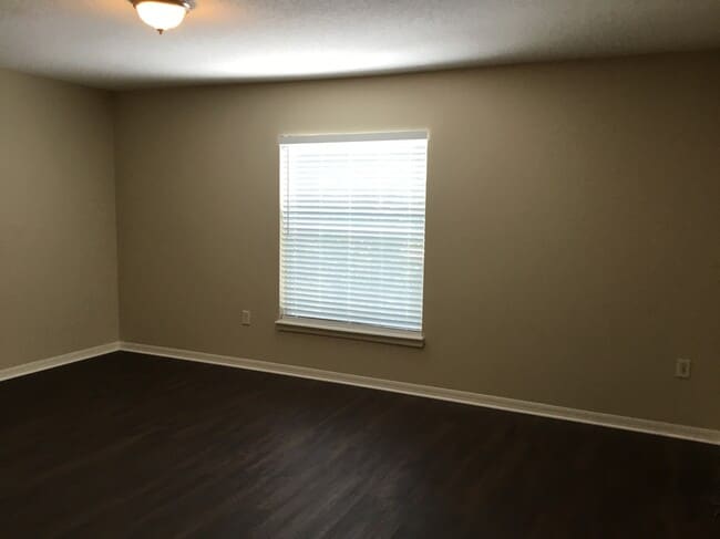 Building Photo - 87211 Kipling Dr