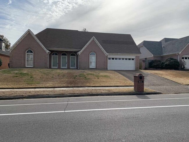 Primary Photo - 9003 Chimneyrock Blvd.