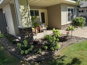 Building Photo - 98 Tribute Ave