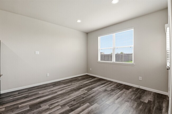 Building Photo - 24907 Bastiani Canvas Ln