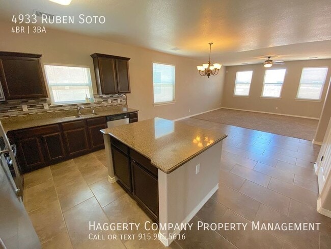 Building Photo - 4933 Ruben Soto